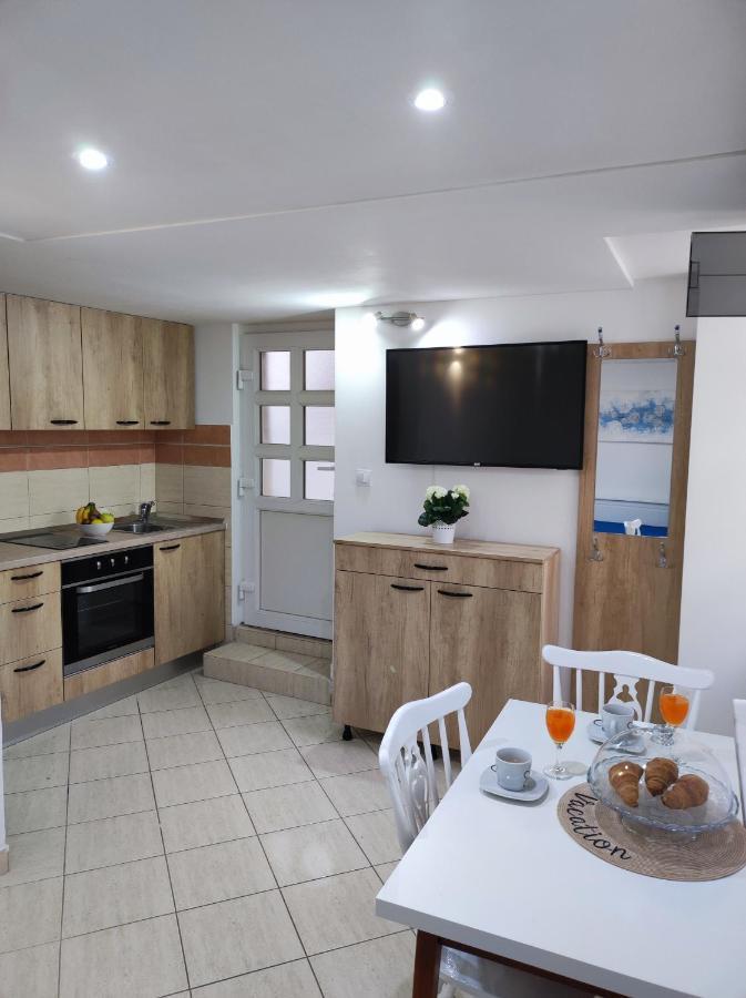 Stone House Lovric Apartman Kaštela Kültér fotó