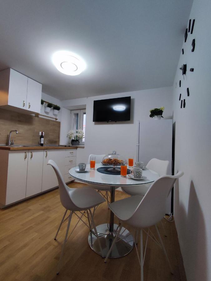 Stone House Lovric Apartman Kaštela Kültér fotó