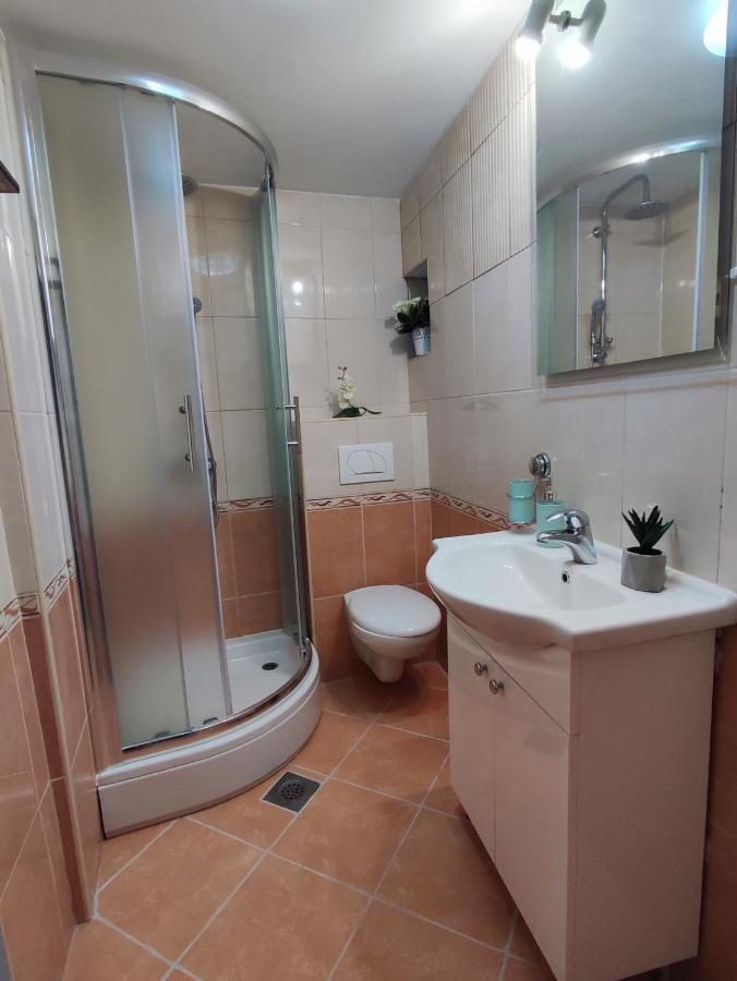 Stone House Lovric Apartman Kaštela Kültér fotó