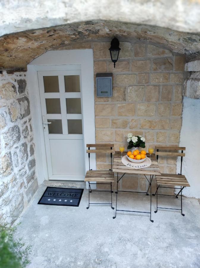 Stone House Lovric Apartman Kaštela Kültér fotó