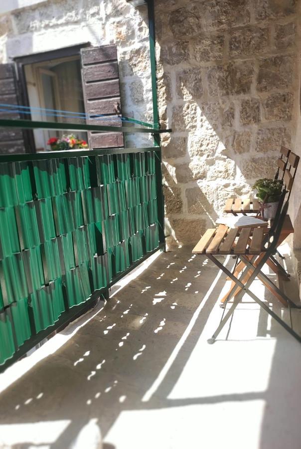 Stone House Lovric Apartman Kaštela Kültér fotó