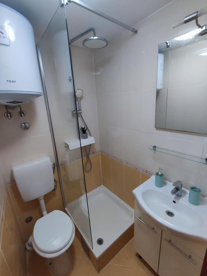 Stone House Lovric Apartman Kaštela Kültér fotó